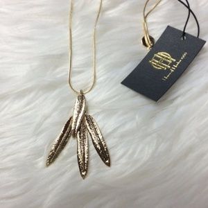 House of Harlow 1960 Cedro Feather Fringe Necklace